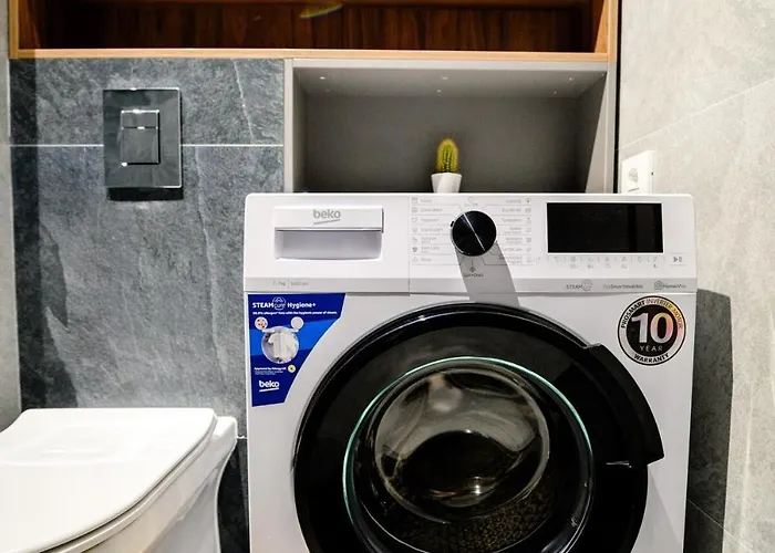 Bogdan's Place 277 * Bucureşti